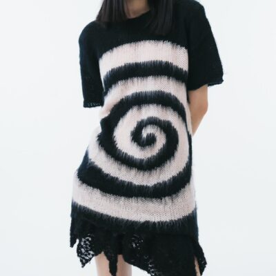 Camiseta “Espiral Fantasma”